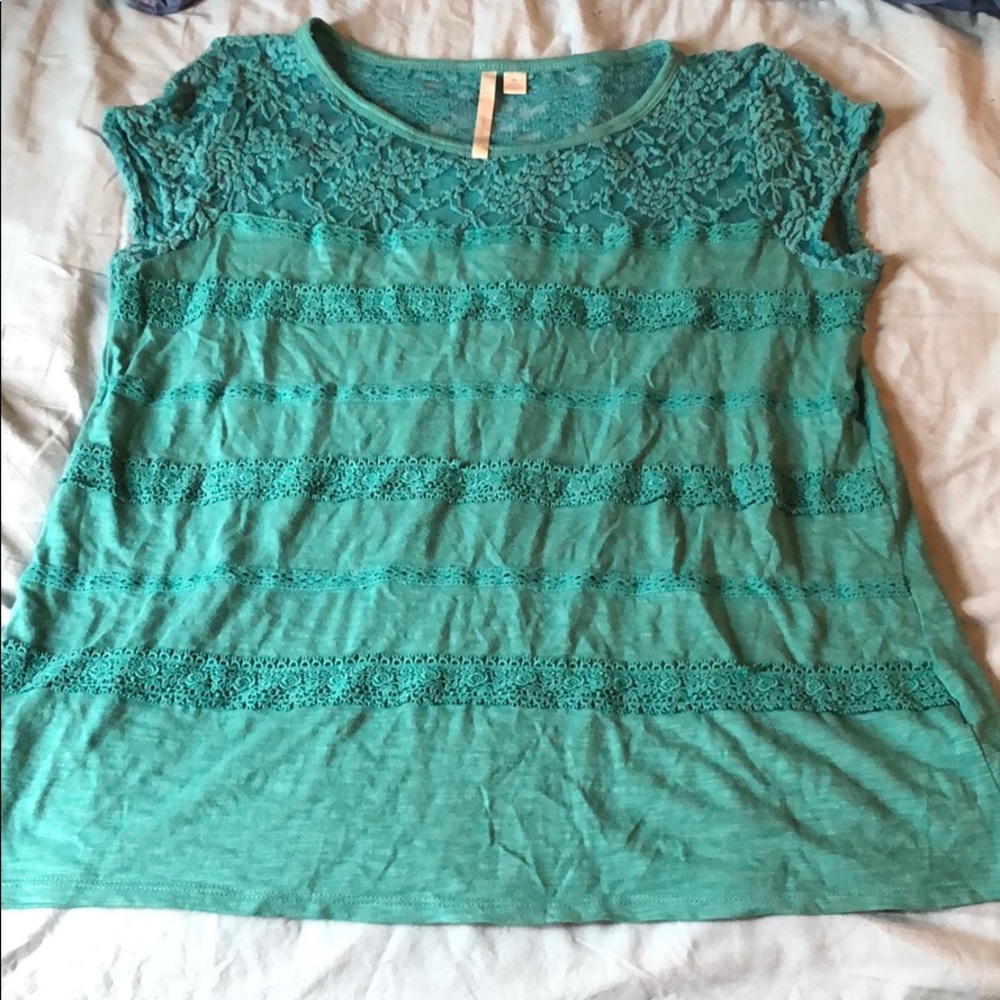 Women’s cap sleeve shirt